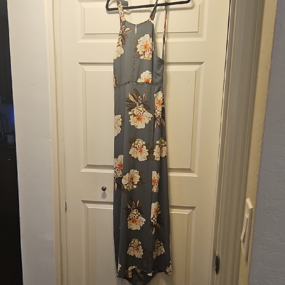 Source Unknown Gray Floral Backless Dress